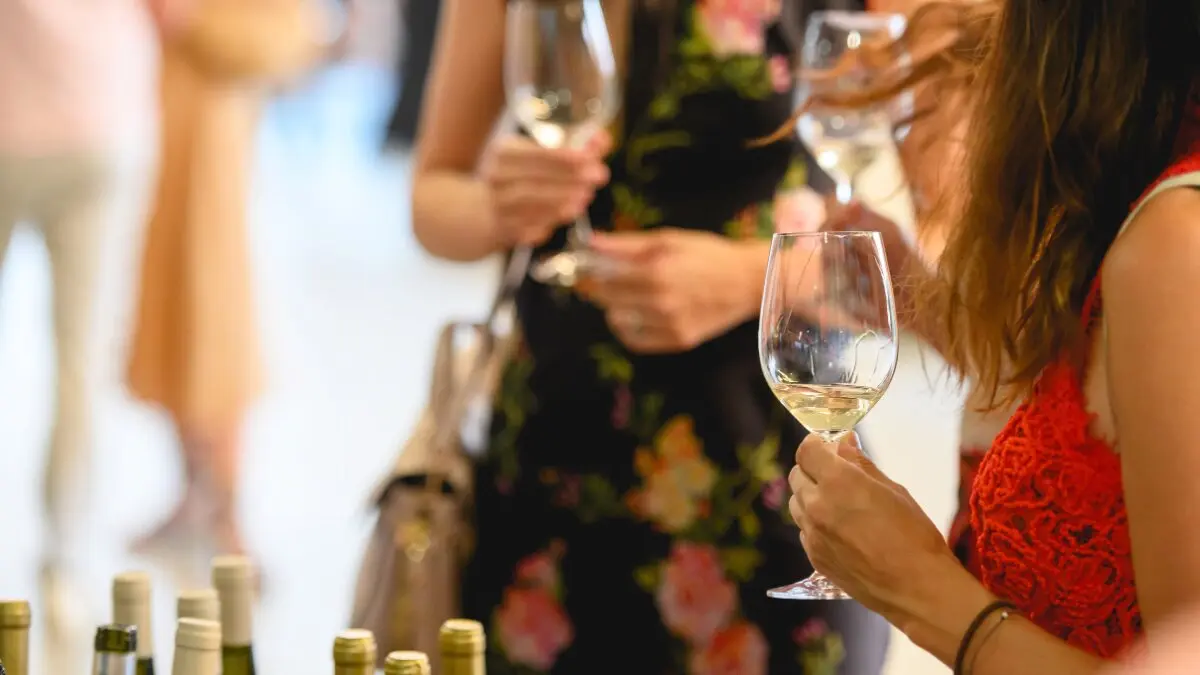 1.035 controles voluntarios de personas que comprueban su nivel de alcohol antes de ponerse al volante