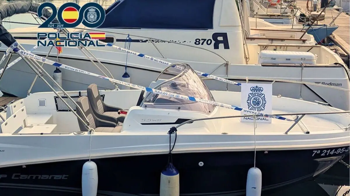 Roban una embarcaci&oacute;n en el puerto de Sotogrande