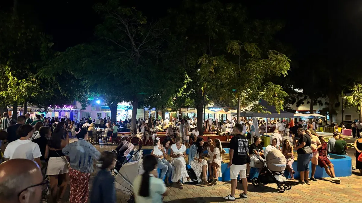Noche de las Velas en Blanco en Palmones 2