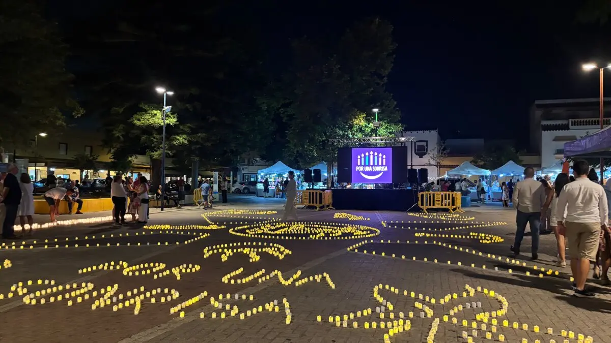 Noche de las Velas en Blanco en Palmones 7