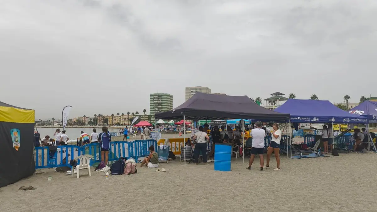Remo en aguas de  La Línea15