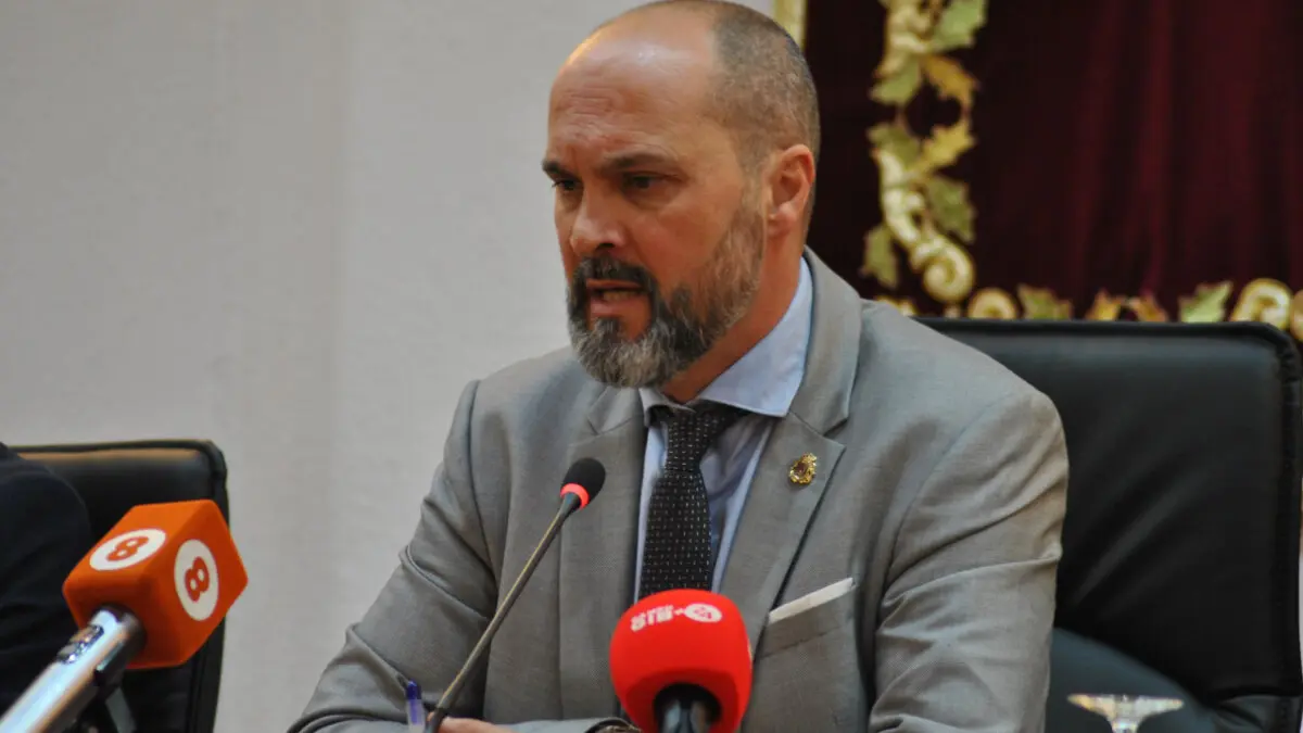 El alcalde de Los Barrios, Miguel Alconchel