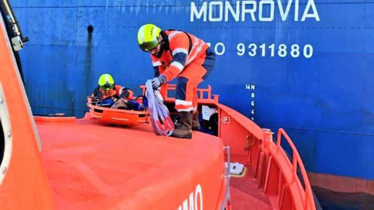 - FOTO: Salvamento Mar&iacute;timo