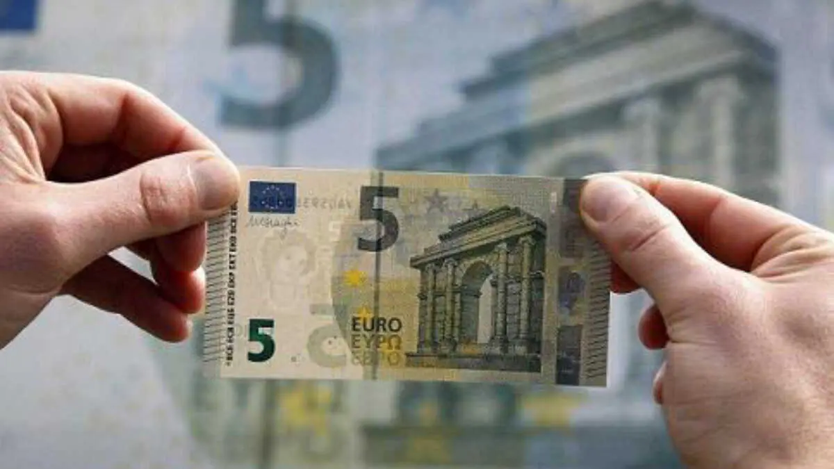 Los hechos se conocieron despu&eacute;s de que varios comerciantes denunciaran que un vecino realizaba pagos con billetes falsos en sus negocios