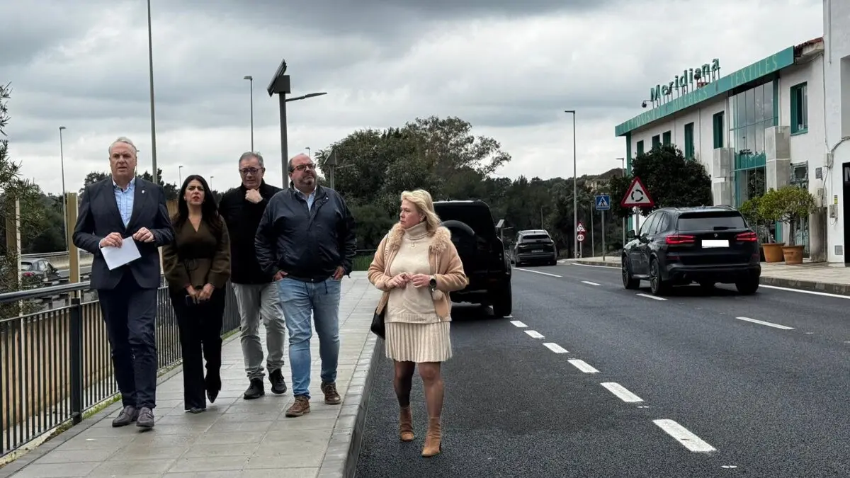 Visita de la alcald&iacute;a de San Roque a las obras de los nuevos aparcamientos