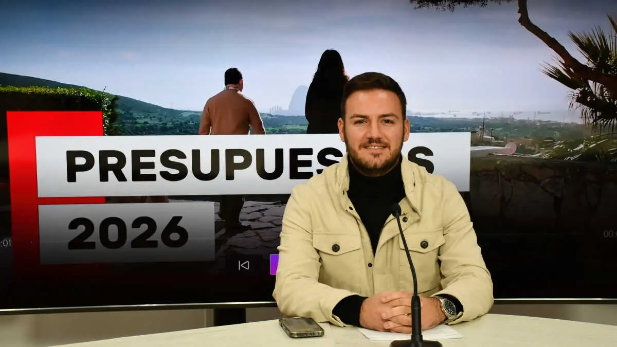 El teniente de alcalde de Hacienda, Fernando Vega, durante la presentaci&oacute;n del presupuesto municipal de 2026.