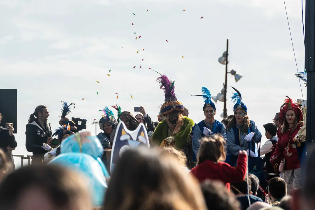 El arrastre de latas marca la llegada de los Reyes Magos 202614