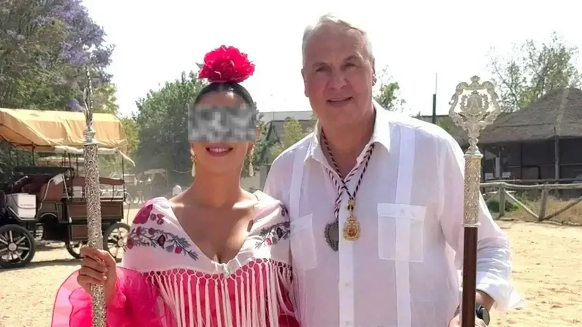 Ruiz Boix con su hija Irene de Romer&iacute;a.