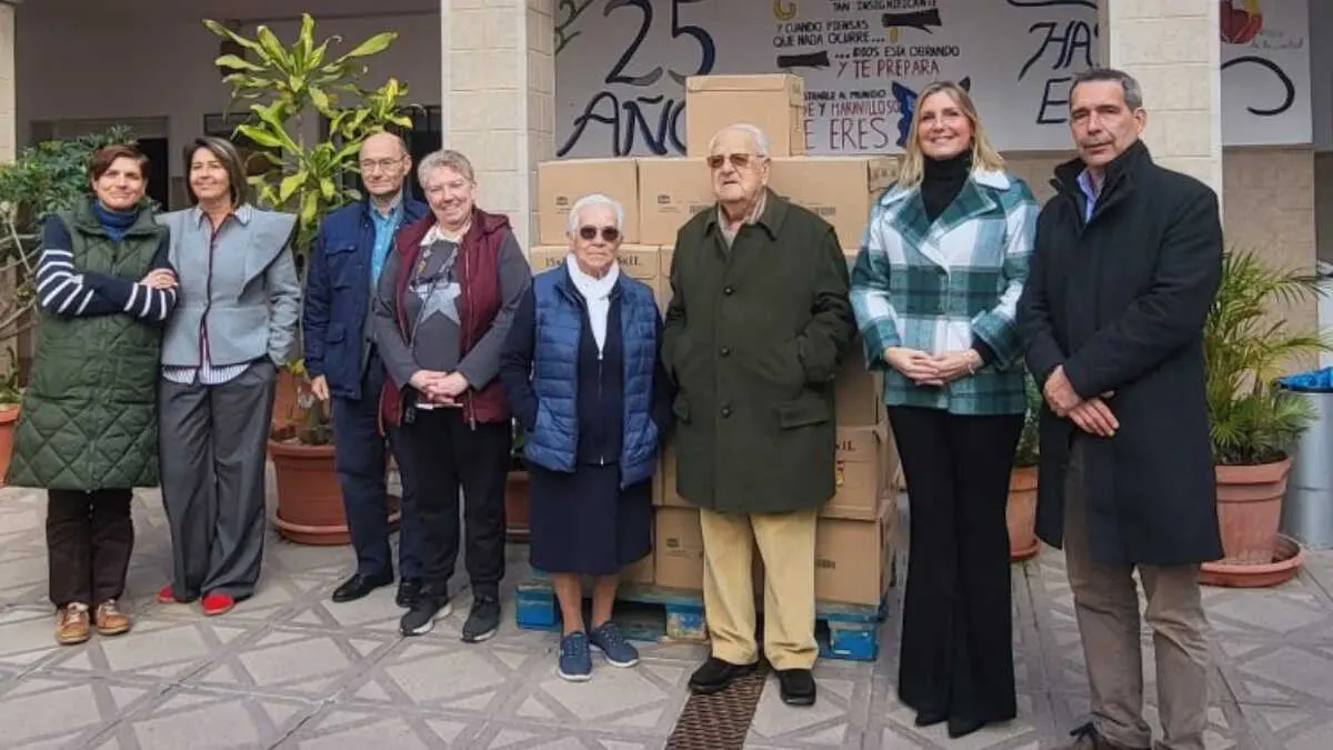 Se distribuir&aacute;n los 2.070 litros de aceite entre entidades sociales de los ocho municipios campogibraltare&ntilde;os, incluidas asociaciones de apoyo a personas desfavorecidas, comedores sociales, centros de acogida y C&aacute;ritas parroquiales