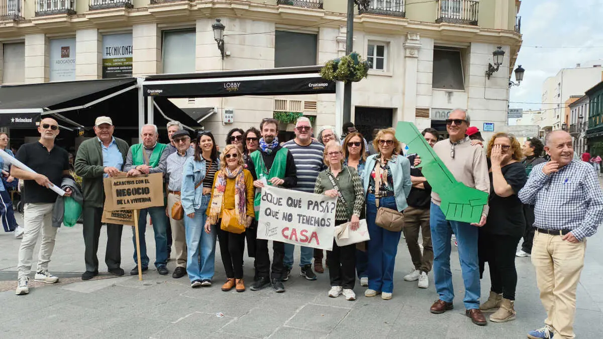 Integrantes de la FLAVI tras la movilizaci&oacute;n por la vivienda de 2025