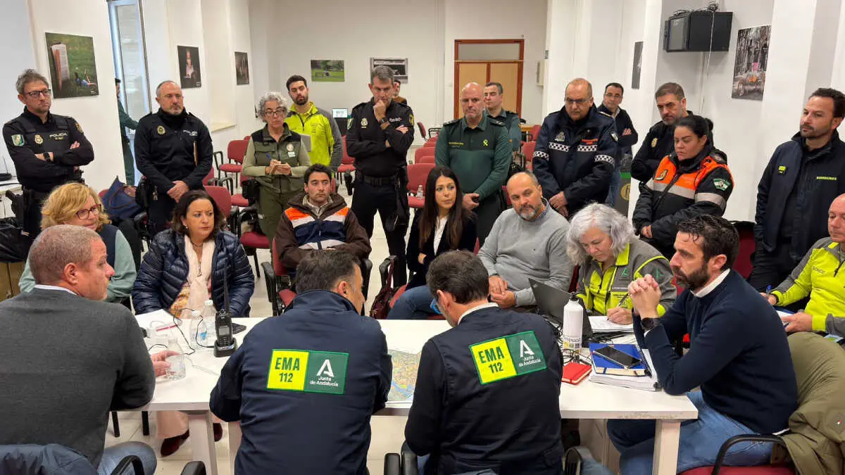 Durante la jornada del jueves se ha celebrado una nueva reuni&oacute;n de seguimiento en el puesto de mando avanzado, centrada especialmente en el control del caudal de los r&iacute;os Guadiaro y Guadarranque