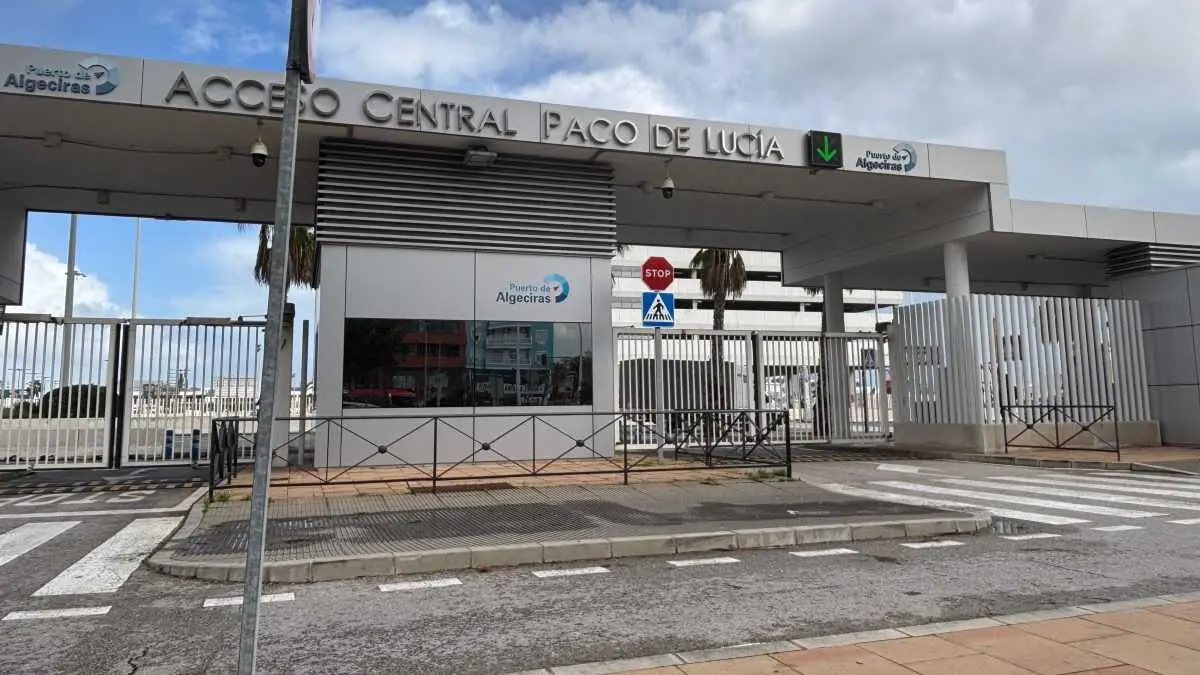 Vista del acceso central al Puerto de Algeciras.
