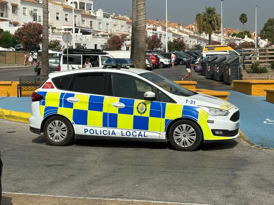 Veh&iacute;culo de la Polic&iacute;a Local durante un servicio en la ciudad de Algeciras.