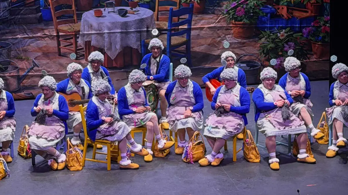 Tras varias jornadas de semifinales, el concurso pondr&aacute; su broche con el fallo del jurado al t&eacute;rmino de las actuaciones - FOTO: Carnaval Linense
