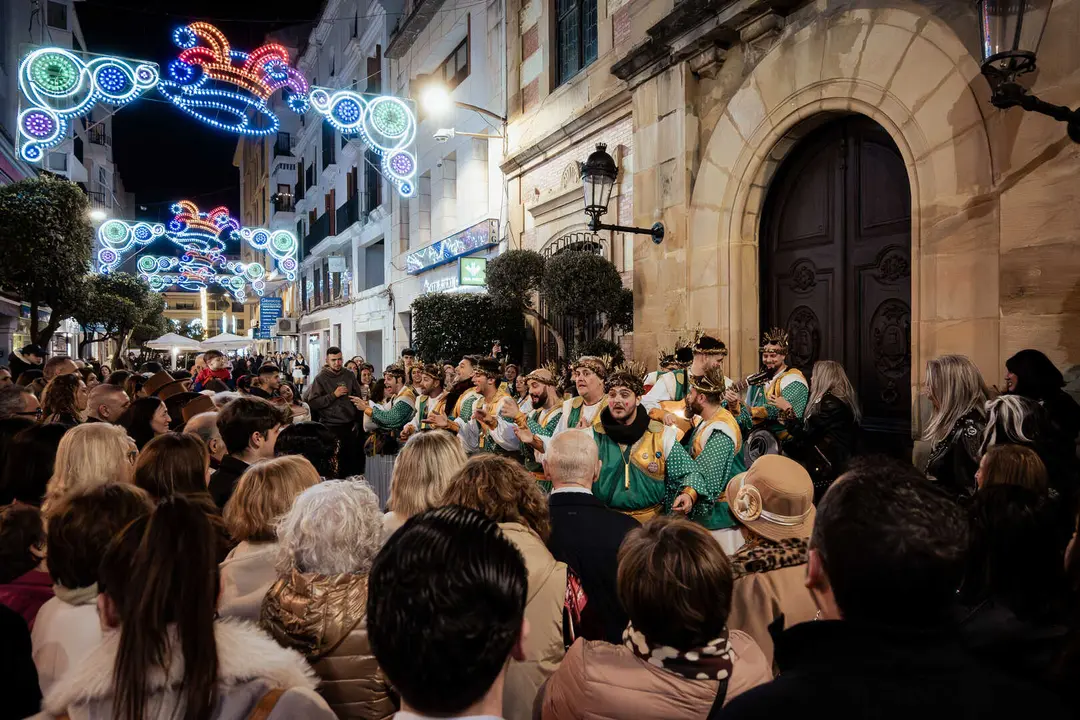 Algeciras se vuelca con el Carnaval en el Lago Mar&iacute;timo, la Plaza Alta y el centro_07