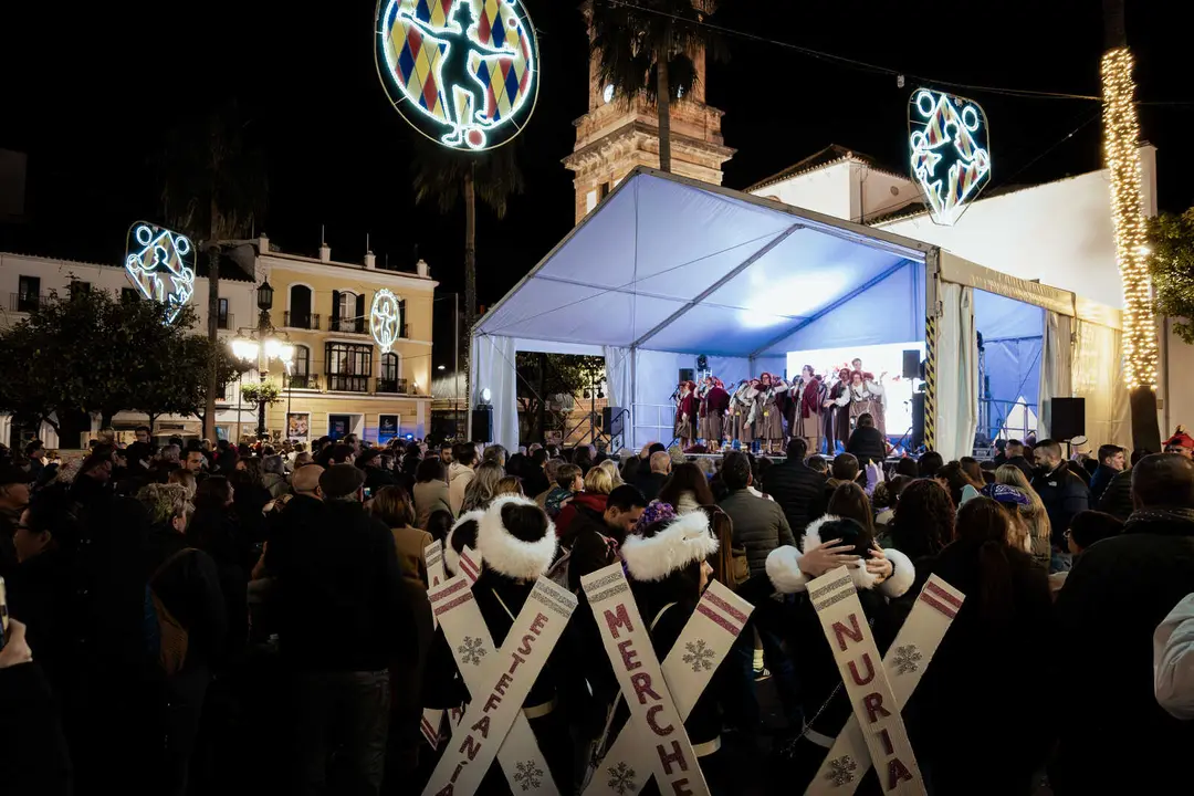 Algeciras se vuelca con el Carnaval en el Lago Mar&iacute;timo, la Plaza Alta y el centro_23