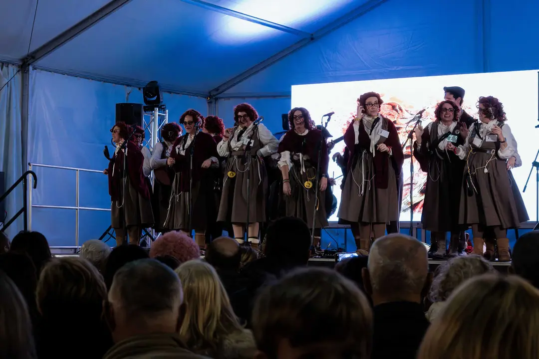 Algeciras se vuelca con el Carnaval en el Lago Mar&iacute;timo, la Plaza Alta y el centro_24