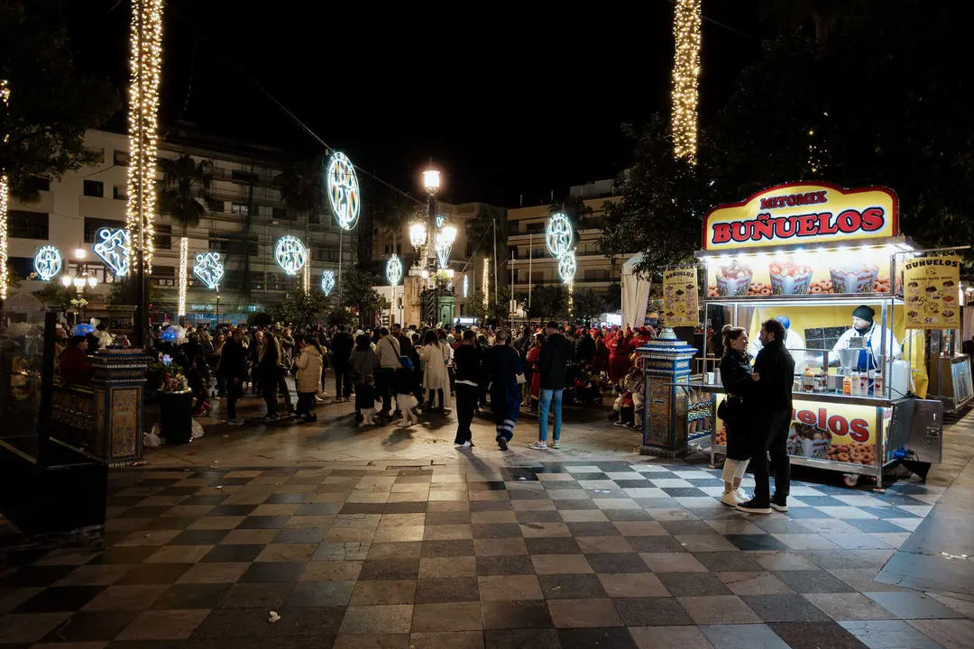 Algeciras se vuelca con el Carnaval en el Lago Mar&iacute;timo, la Plaza Alta y el centro_29