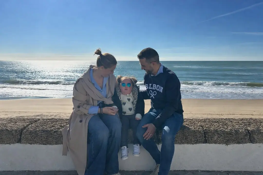 Valentina junto a sus padres - INSTAGRAM: elcaminodevalentina29