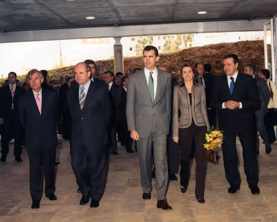 Don Felipe durante la inauguraci&oacute;n de la sede en 2006. Imagen facilitada por la C&aacute;mara de Comercio. Su uso est&aacute; limitado exclusivamente a informar sobre este momento, citando como fuente a la C&aacute;mara de Comercio.