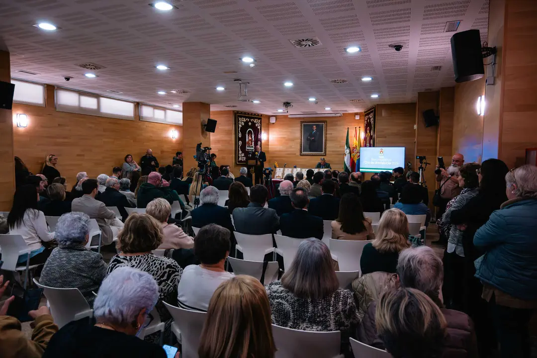 Algeciras entrega sus reconocimientos con motivo del D&iacute;a de Andaluc&iacute;a_12