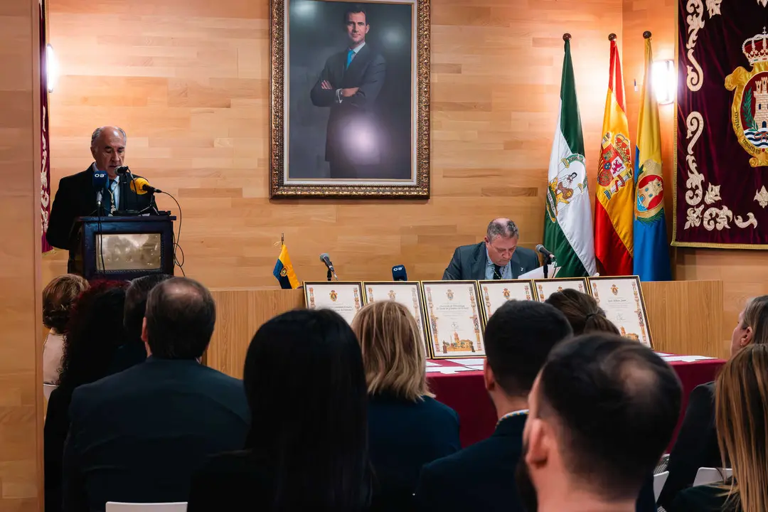 Algeciras entrega sus reconocimientos con motivo del D&iacute;a de Andaluc&iacute;a_15