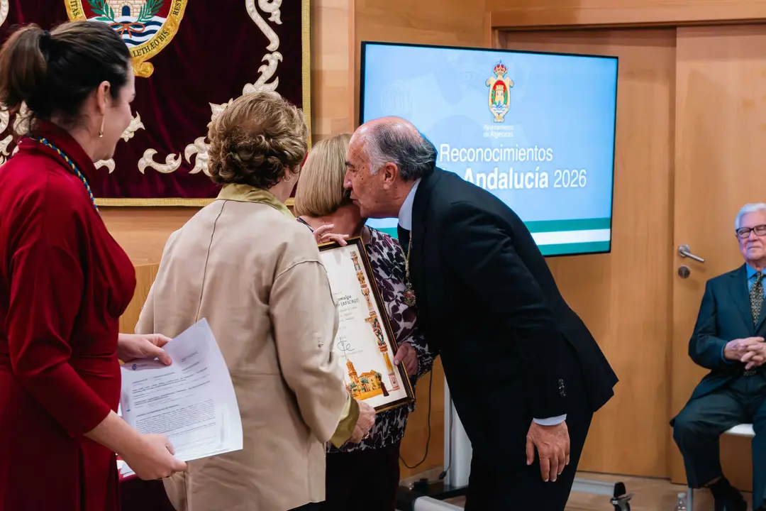 Algeciras entrega sus reconocimientos con motivo del D&iacute;a de Andaluc&iacute;a_26