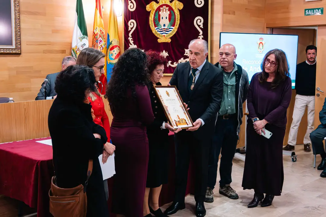 Algeciras entrega sus reconocimientos con motivo del D&iacute;a de Andaluc&iacute;a_42