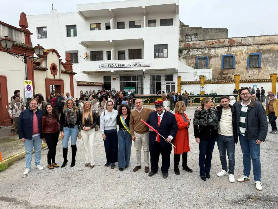 Ambiente festivo durante la celebraci&oacute;n de la XLI Chorizada Popular en la avenida Agust&iacute;n B&aacute;lsamo
