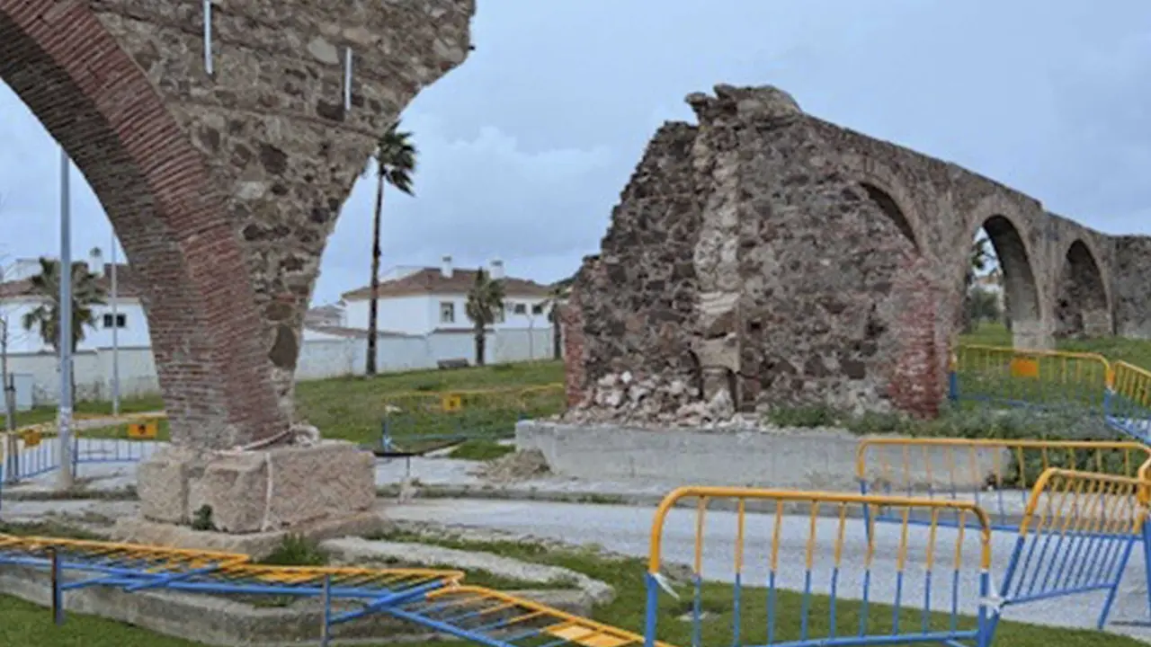 Estado actual de Los Arcos del Cobre tras el accidente registrado el pasado mes de octubre.
