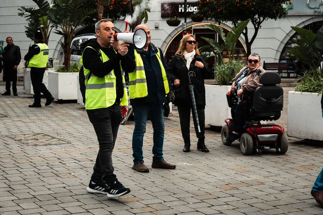 MANIFESTANTES MARCHAN HACIA EL N&Uacute;MERO 6 POR PREOCUPACIONES SOBRE EL TRATADO_05