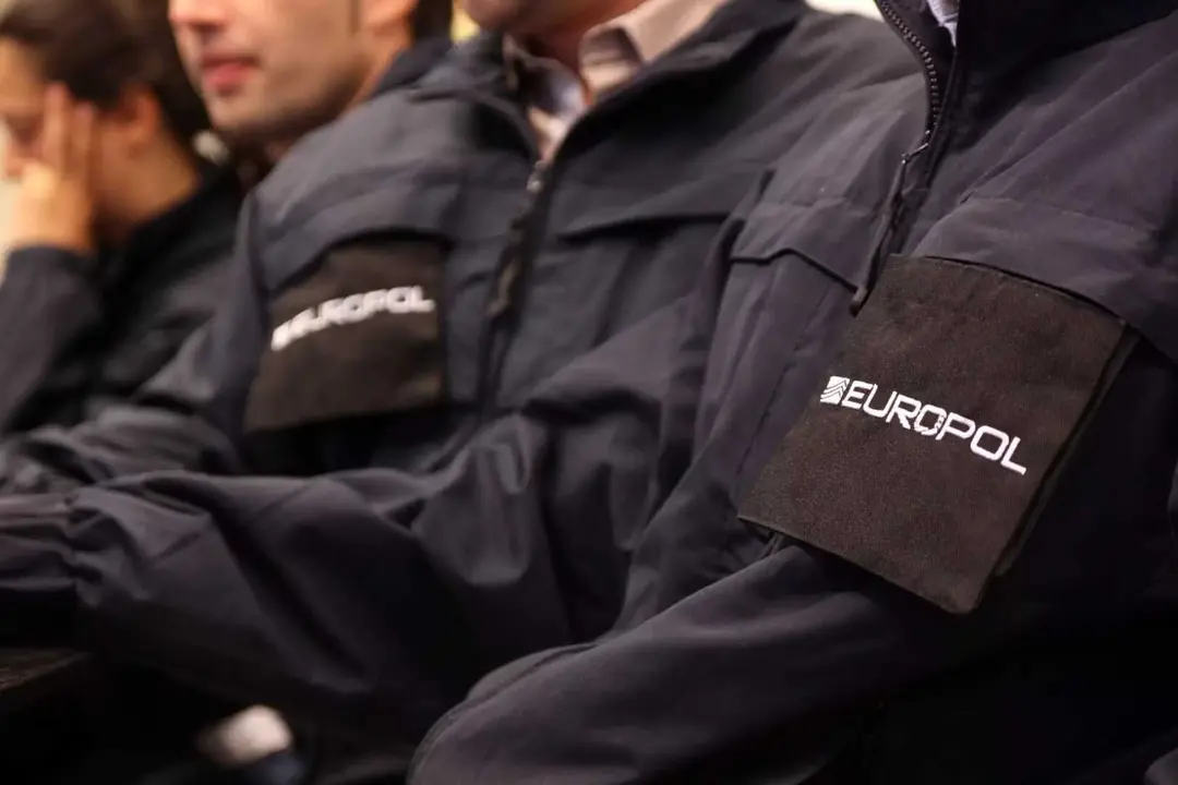 Agentes de Europol durante un acto oficial de la agencia policial europea, encargada de coordinar la cooperaci&oacute;n contra el crimen y el terrorismo en la Uni&oacute;n Europea.