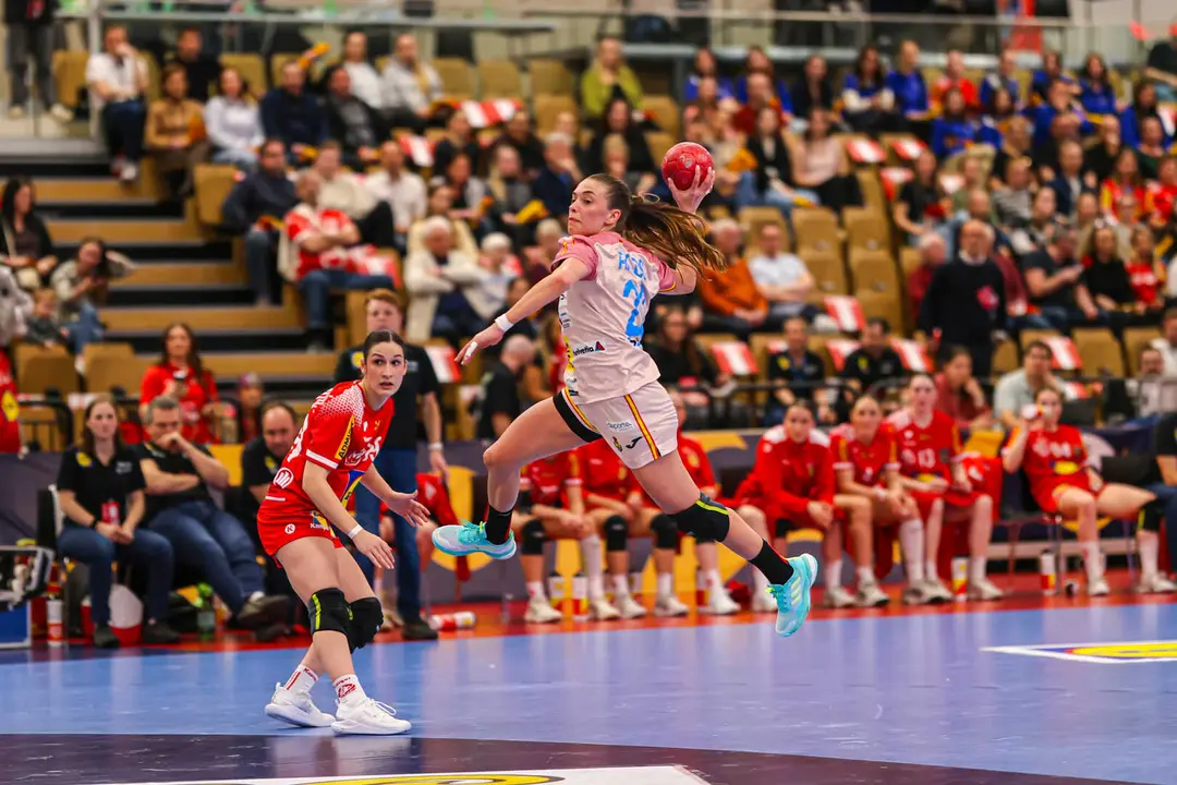Las Guerreras durante un partido internacional de la selecci&oacute;n espa&ntilde;ola femenina de balonmano.