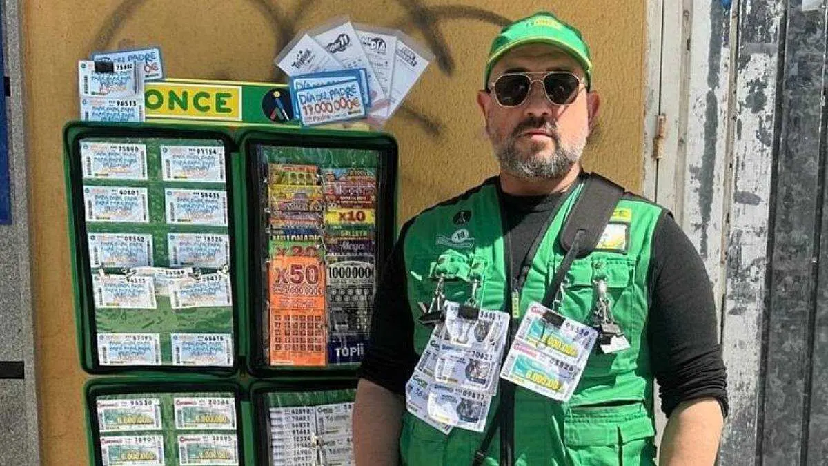 Tras trabajar en la hosteler&iacute;a en el Campo de Gibraltar, decidi&oacute; incorporarse a la ONCE, un entorno en el que asegura sentirse valorado - FOTO: ONCE