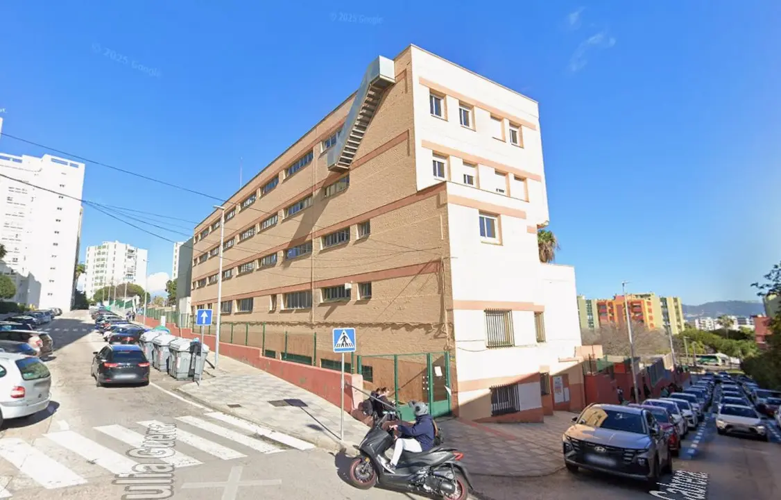Imagen del Conservatorio Profesional de M&uacute;sica &lsquo;Paco de Luc&iacute;a&rsquo; de Algeciras, centro educativo que contin&uacute;a sin sede propia tras m&aacute;s de una d&eacute;cada de espera - FOTO: Google Maps
