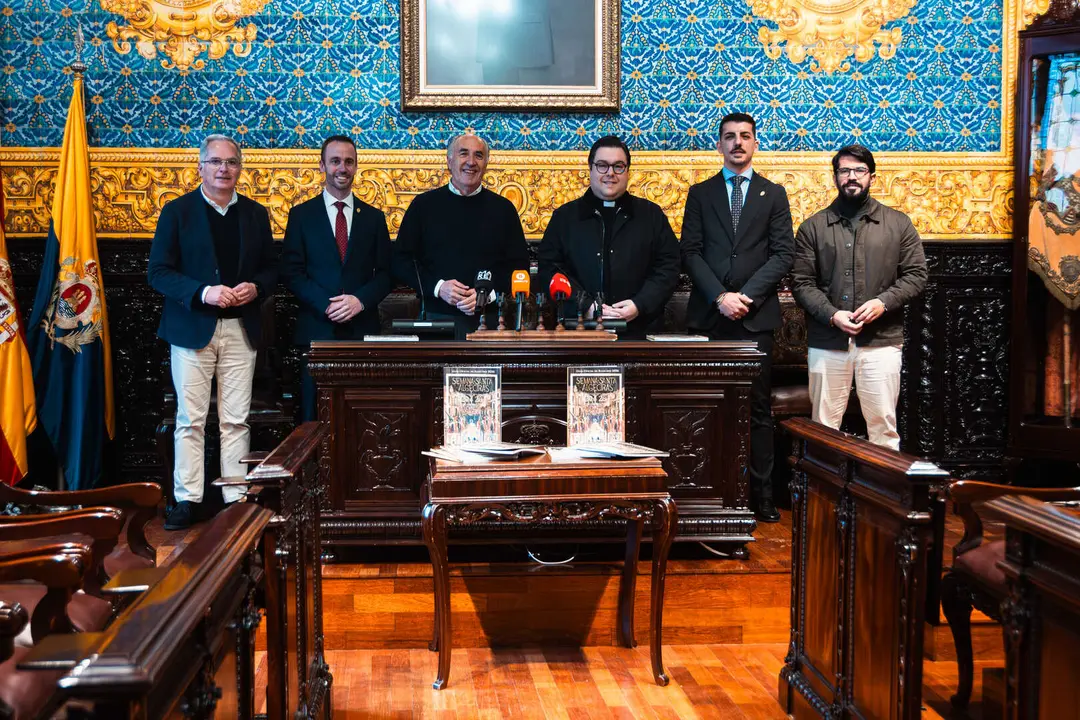 Presentaci&oacute;n de la gu&iacute;a oficial de la Semana Santa de Algeciras 2026_03