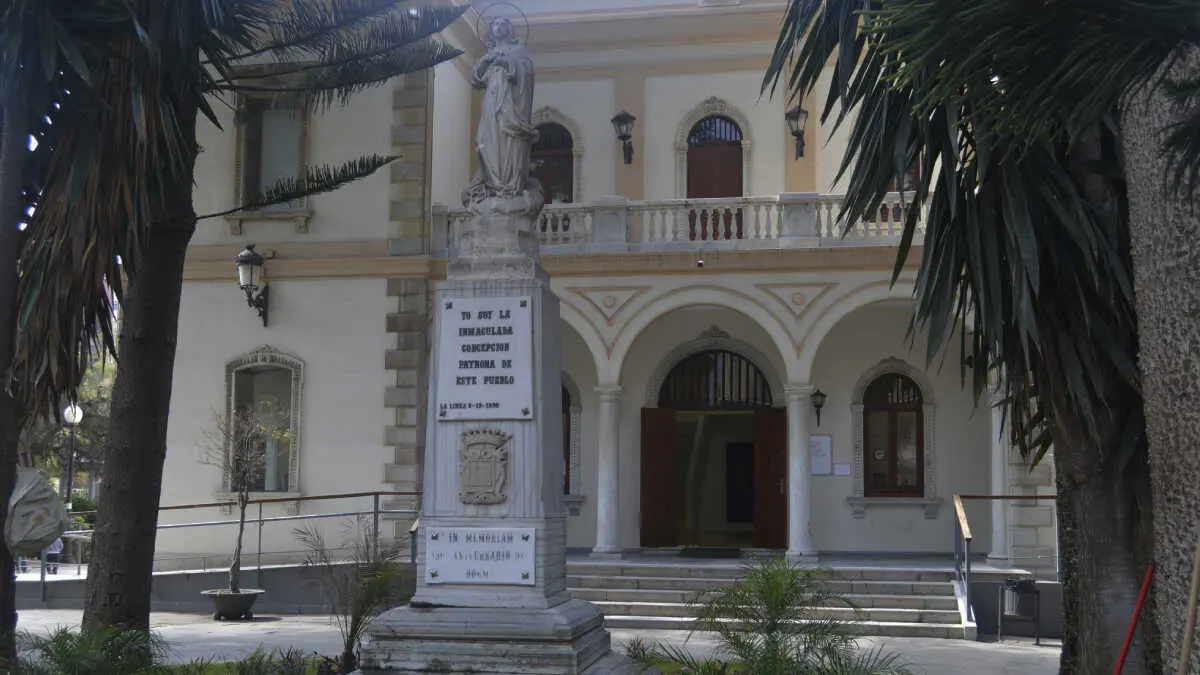 El an&aacute;lisis incide adem&aacute;s en el papel de los museos de proximidad, instituciones que transforman al visitante en un agente cultural mediante una programaci&oacute;n continua