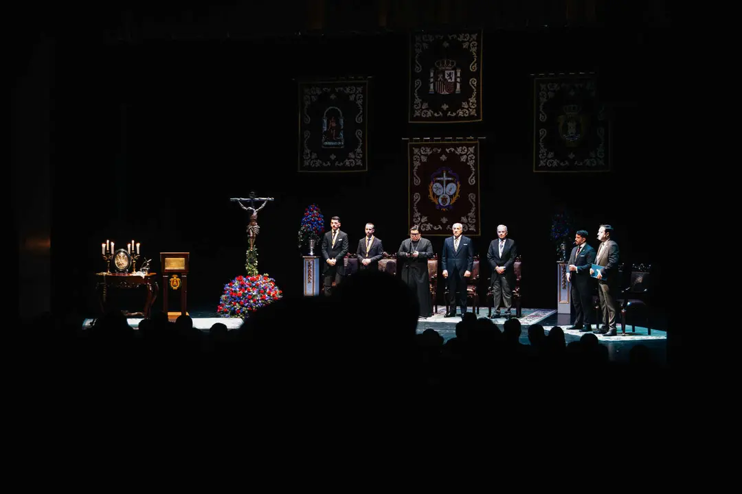 Jorge Juli&aacute; emociona en el preg&oacute;n de la Semana Santa de Algeciras 2026_03