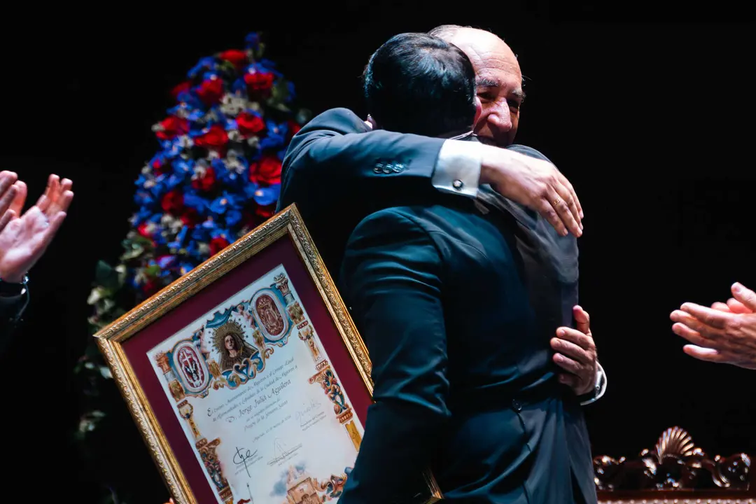 Jorge Juli&aacute; emociona en el preg&oacute;n de la Semana Santa de Algeciras 2026_71