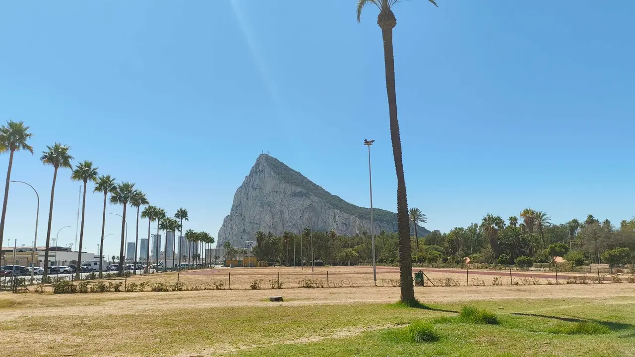 Vista general del parque Princesa Sof&iacute;a, objeto de una nueva fase de mejora en La L&iacute;nea.