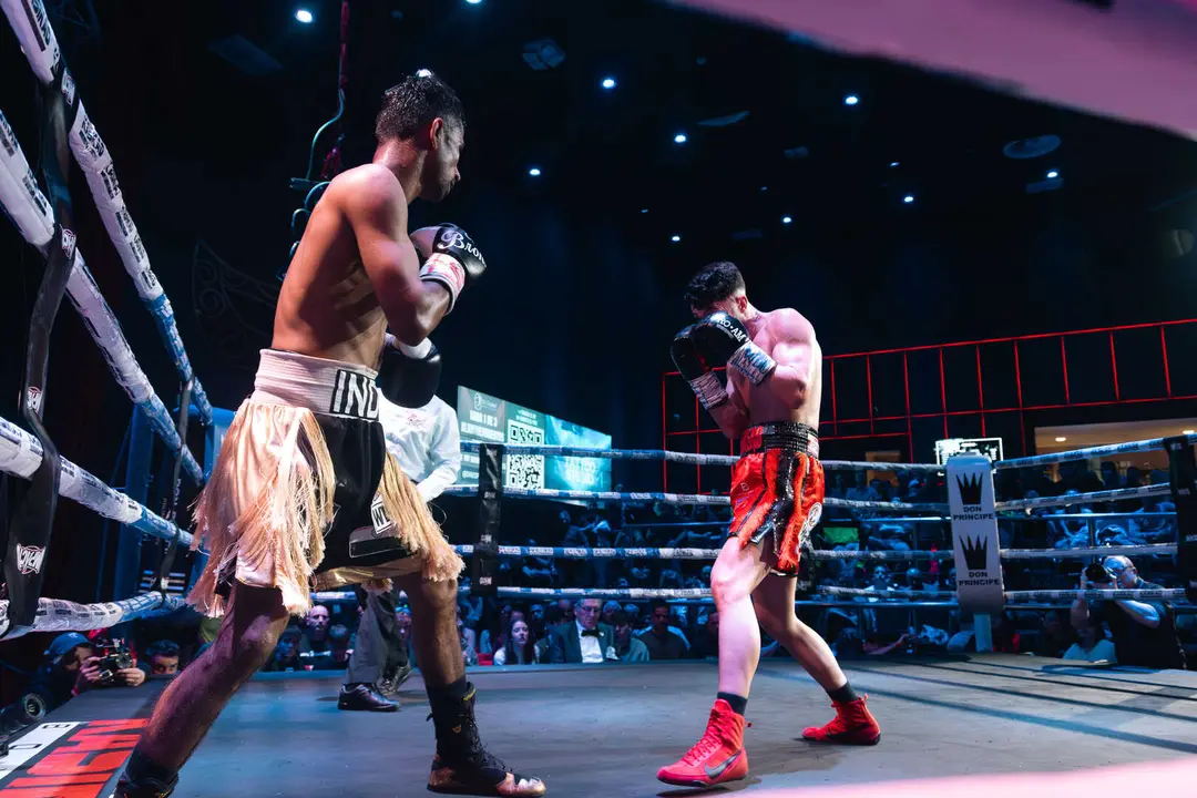 &iexcl;Campe&oacute;n en Gibraltar! Tyrone gana por decisi&oacute;n tras un final de infarto_003