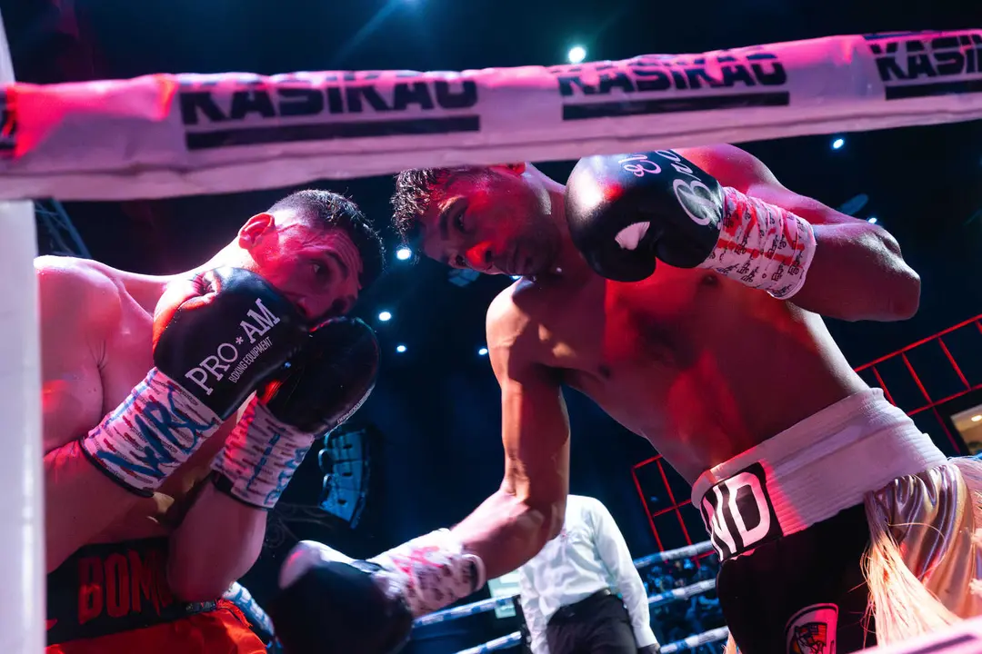 &iexcl;Campe&oacute;n en Gibraltar! Tyrone gana por decisi&oacute;n tras un final de infarto_039