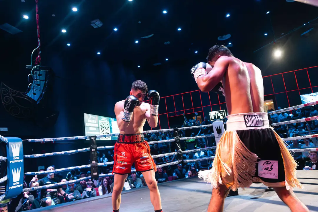 &iexcl;Campe&oacute;n en Gibraltar! Tyrone gana por decisi&oacute;n tras un final de infarto_041