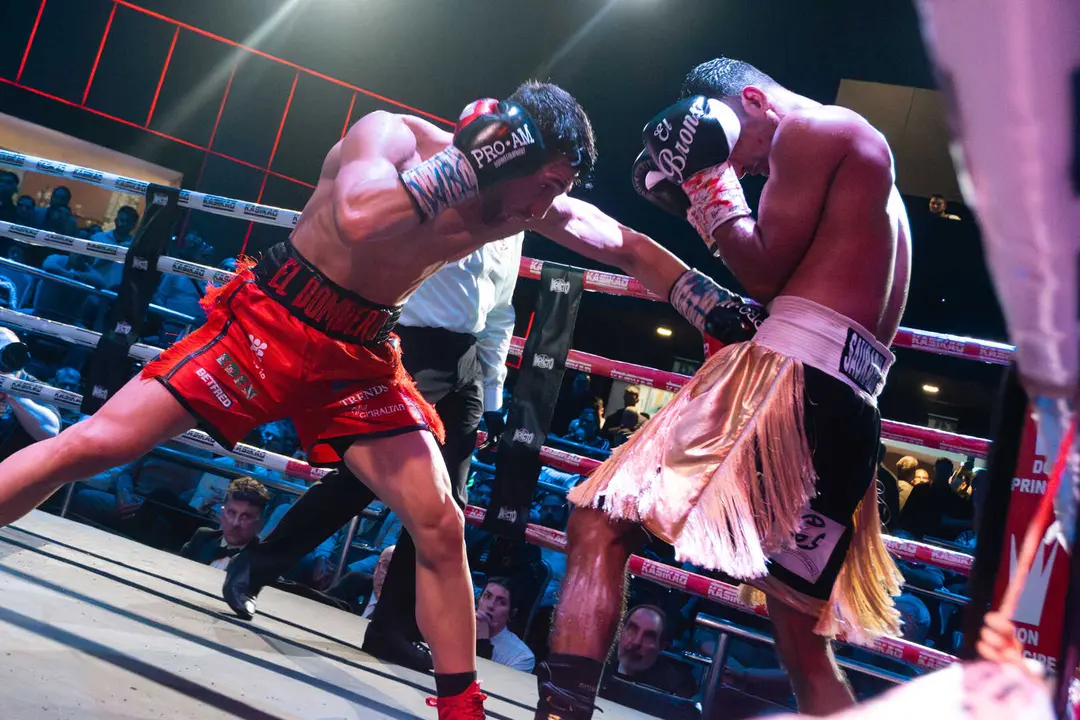 &iexcl;Campe&oacute;n en Gibraltar! Tyrone gana por decisi&oacute;n tras un final de infarto_061