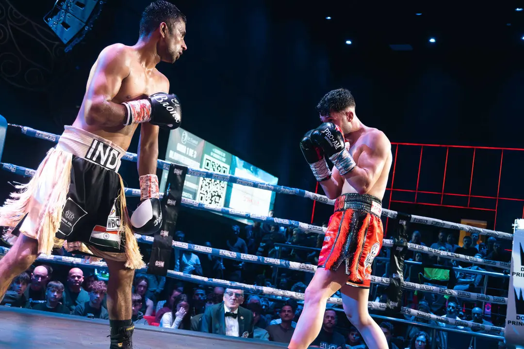 &iexcl;Campe&oacute;n en Gibraltar! Tyrone gana por decisi&oacute;n tras un final de infarto_069