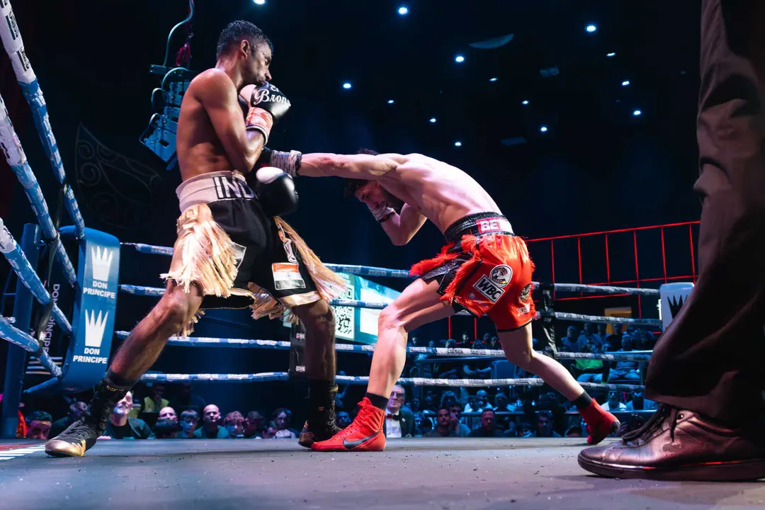 &iexcl;Campe&oacute;n en Gibraltar! Tyrone gana por decisi&oacute;n tras un final de infarto_077