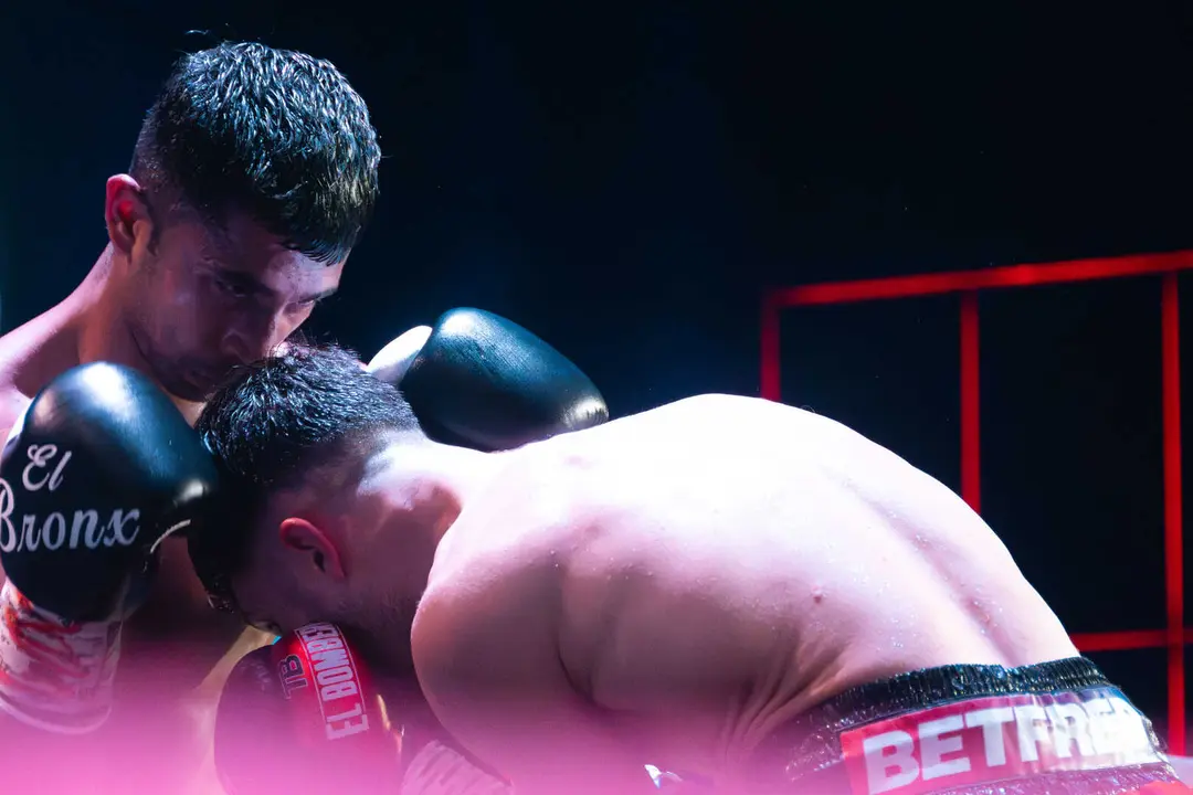 &iexcl;Campe&oacute;n en Gibraltar! Tyrone gana por decisi&oacute;n tras un final de infarto_087