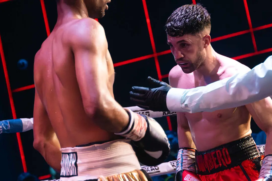 &iexcl;Campe&oacute;n en Gibraltar! Tyrone gana por decisi&oacute;n tras un final de infarto_090