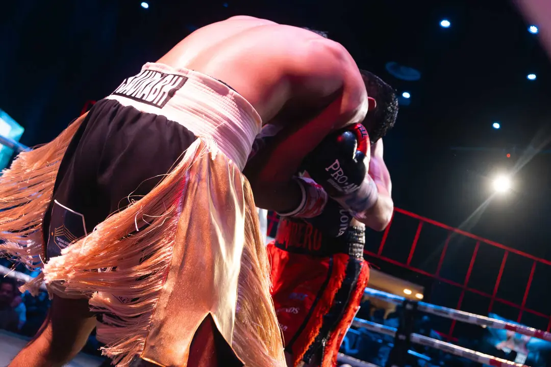 &iexcl;Campe&oacute;n en Gibraltar! Tyrone gana por decisi&oacute;n tras un final de infarto_104