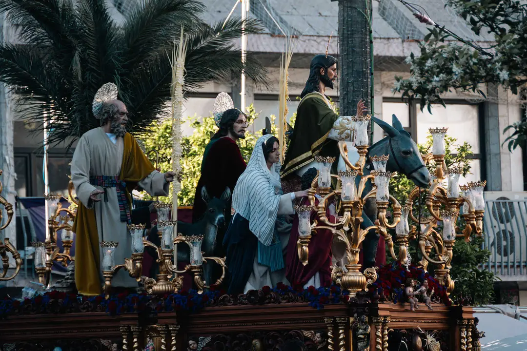 Domingo de Ramos en Algeciras- ambiente, tradici&oacute;n y primeras salidas_017